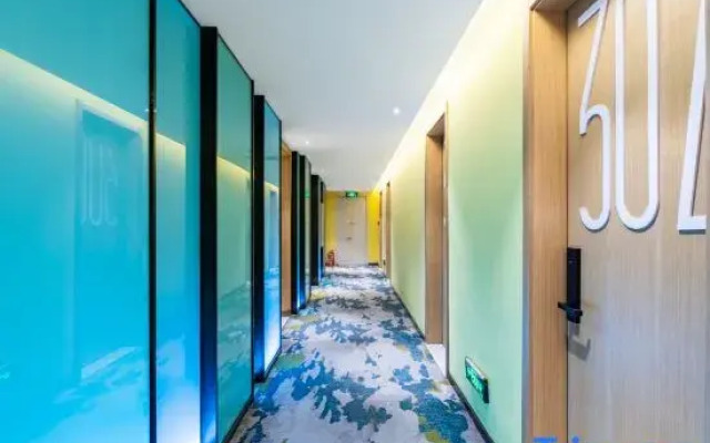 Xiqiao Fashion Hotel (Nanyang Fuyu Xintian 360 Shop)