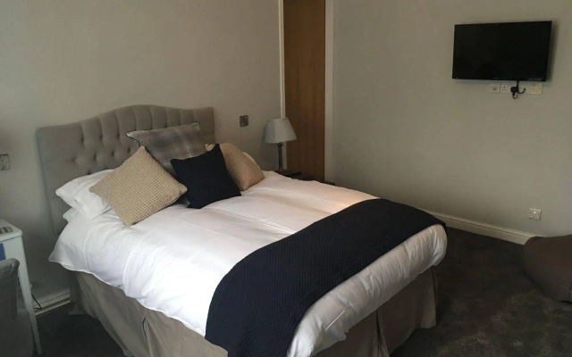 The Bluebell Inn and Lodge