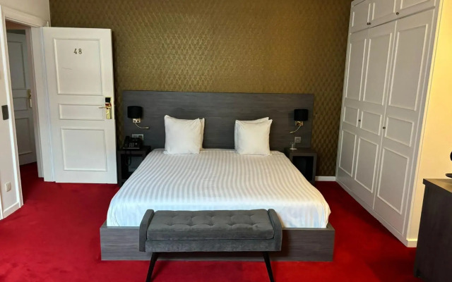 La Bourse Hotel