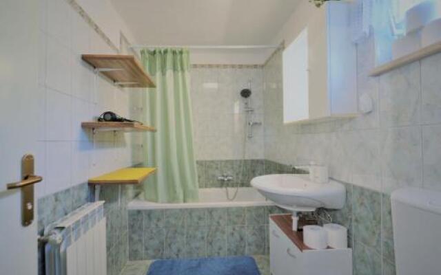Holiday Home Ana (MDN148)