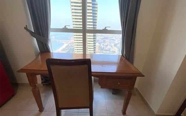 Marina Marvel Room Elite Residences