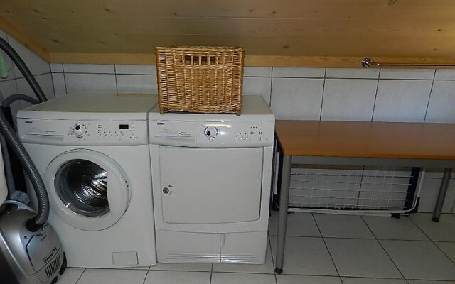 Im Wiesengrund - Inh 25208