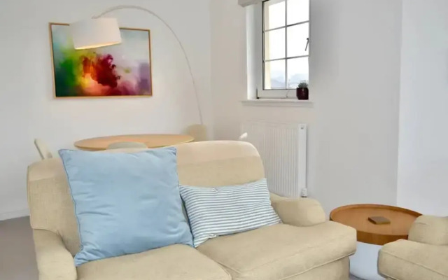 Modern And Central Flat In Roseburn Area
