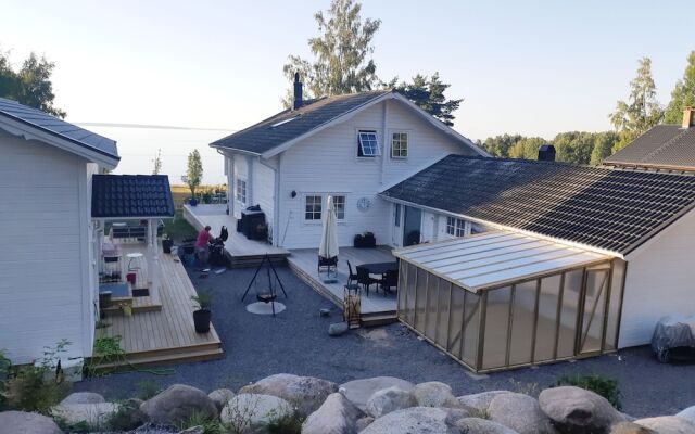 Guesthouse With Loft at Lake Skagern, Spa & Yoga