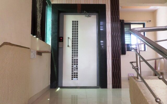 Riya Raj Hotel