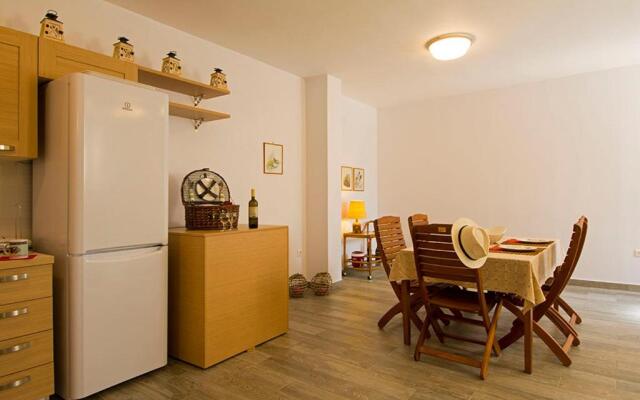 VILLA AELIA in Spetses - charm & convenience, 2min beach