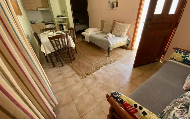 Nicolas Beach Guesthouse