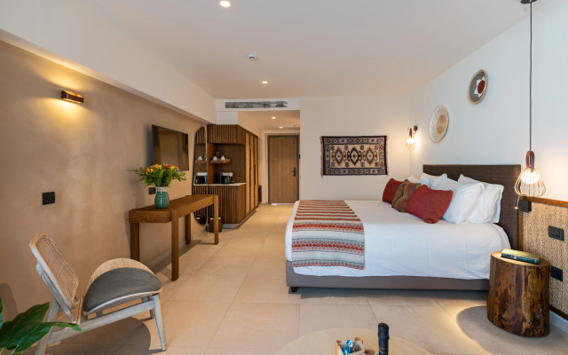Minos Ambassador Suites & Spa - Adults only