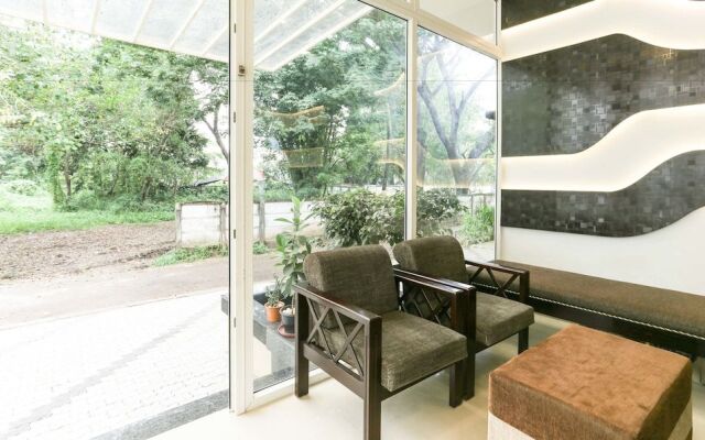 Treebo Cmks Habitat Center, Cochin