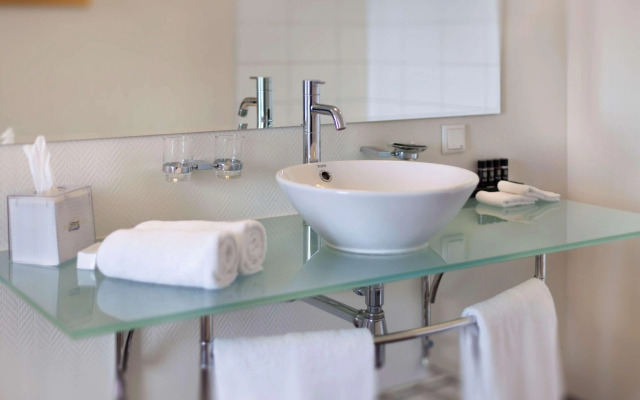Best Western Plus La Corniche