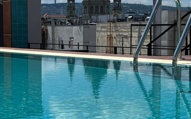 Romantic Deluxe Studio In The City's Epicentrum