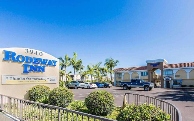Rodeway Inn & Suites LAX
