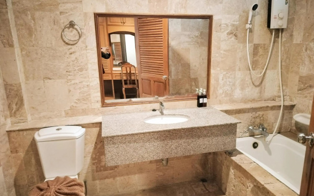 Diamond Cave Resort