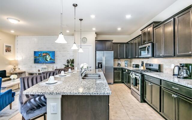 5 Bdrm 5 Bathrm Home at Solterra