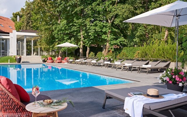 Normafa Hotel