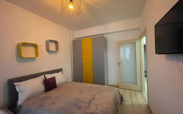 Luxury Q Residence Near Center