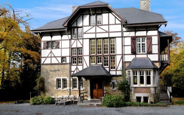 hotelImage