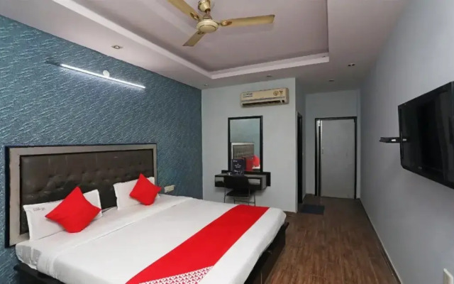 Hotel3BS Houses Dx by OYO Rooms