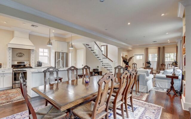 Grandview Heights Vacation Homes – Grey Mist