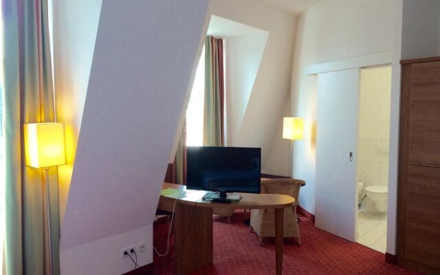 Ambert Berlin (for women only)