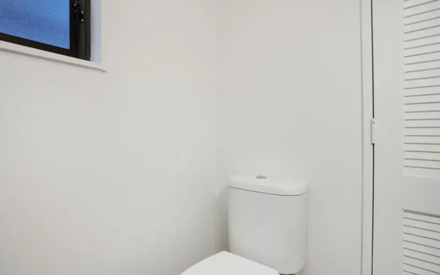 Parnell Vista 2BR Apartment with Seaview
