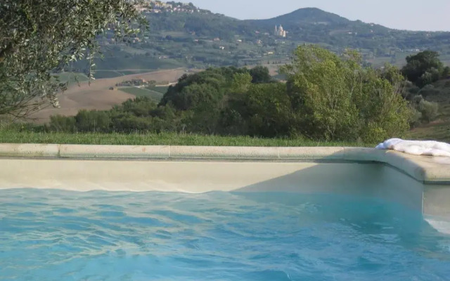 Agriturismo Colle di Mezzo