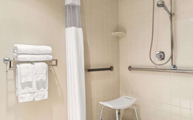 Days Inn by Wyndham Fargo/West Acres