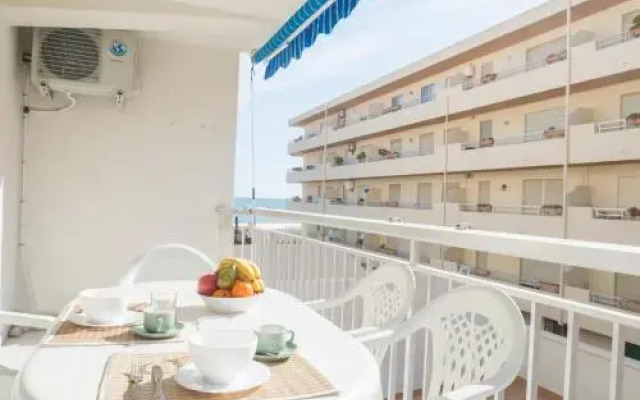 Apartamentos Irta Playa 3000
