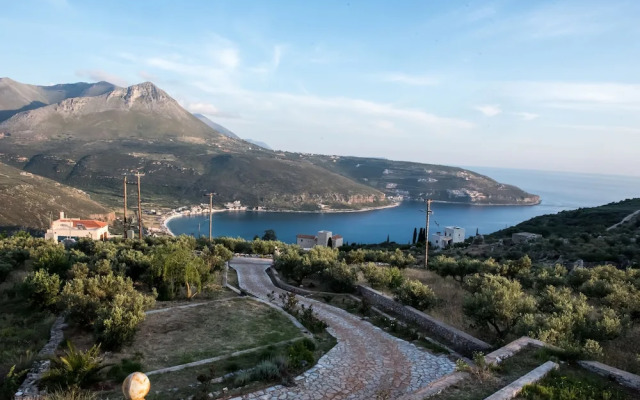 Xemoni Hotel