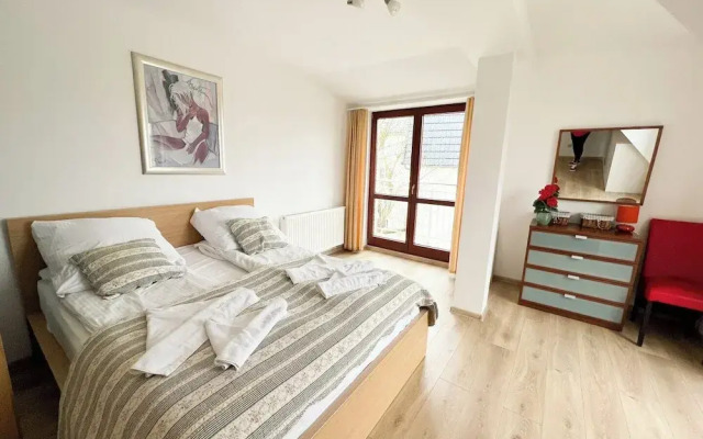 Rosa Weneda by Baltic Home