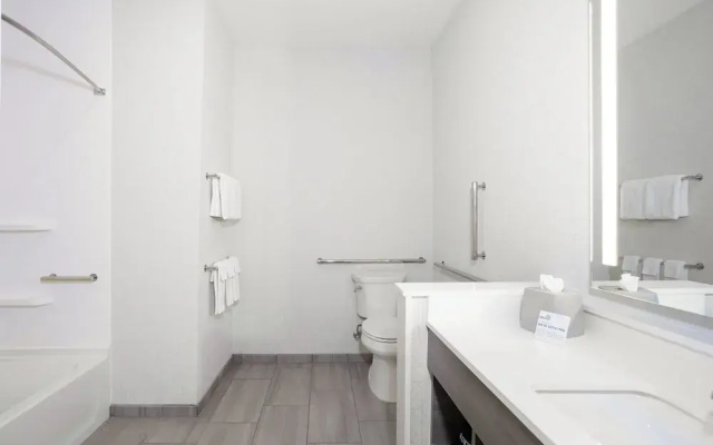 Holiday Inn Express Knoxville Downtown by IHG