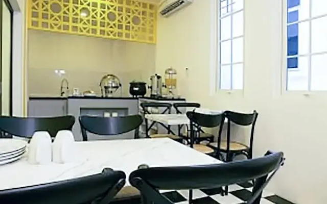 Le Mansion Senopati Hotel