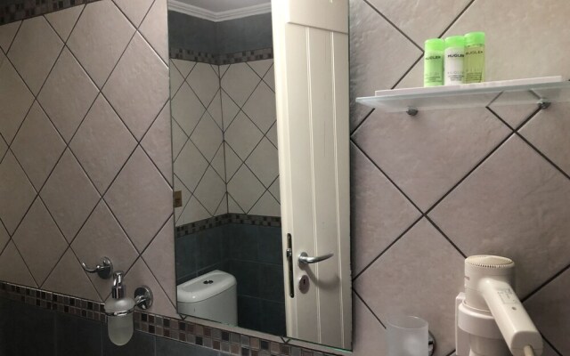 Zathea Apartments