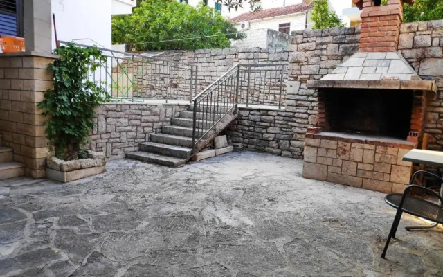 Apartments Vrsalovic