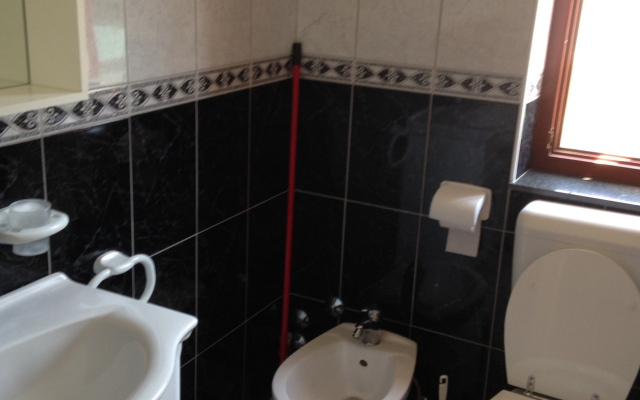 Apartment Vik - 60 m from the sea: A4 Razanj, Riviera Sibenik