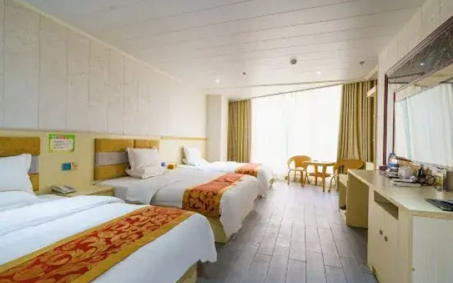 Chaoping Xinyue Hotel