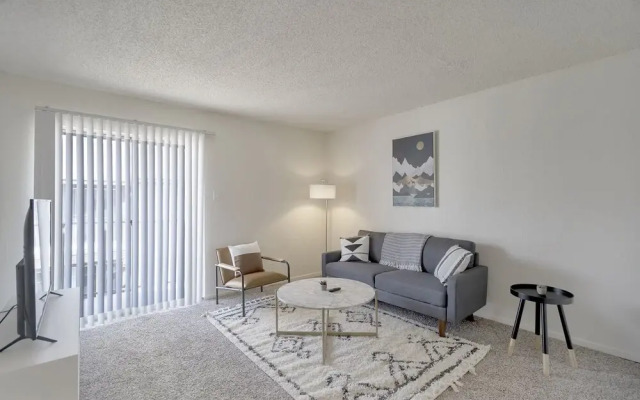 Relaxing 1BR Getaway in Heart of Midland