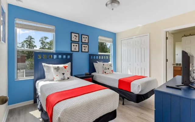 Themed Bedrooms and Large Pool