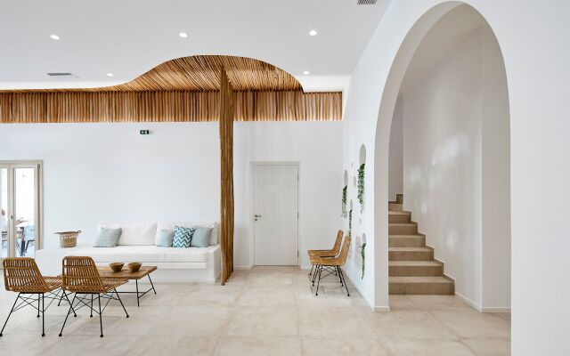 Arco Solium Suites Milos