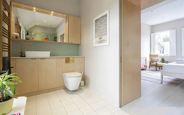 Chic and Colourful Family Home by Underthedoormat