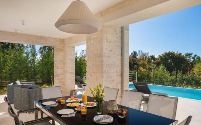 Villa Divine By ILC