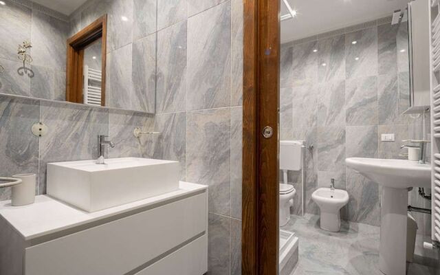 Grand Palace Apartments