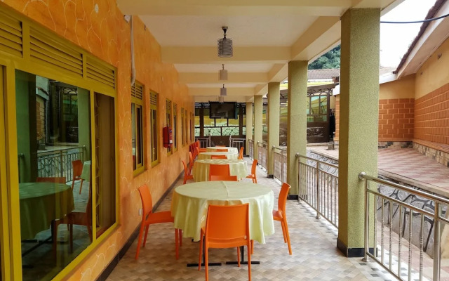 Sibyangu Standard Hotel