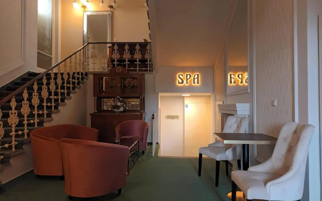 Hotel Maxim