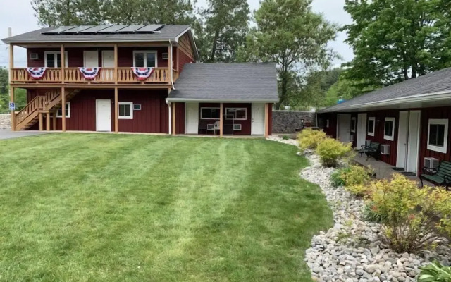 Whippoorwill Motel & Campsites