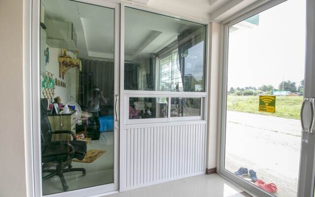 OYO 956 Thachang Resort