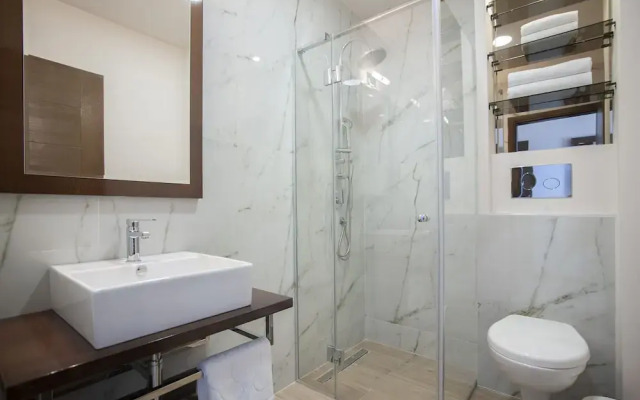 Hotel Twelve by Aycon