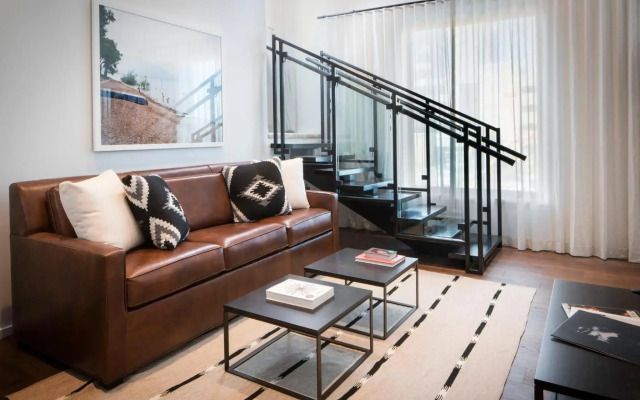 Halcyon - a hotel in Cherry Creek