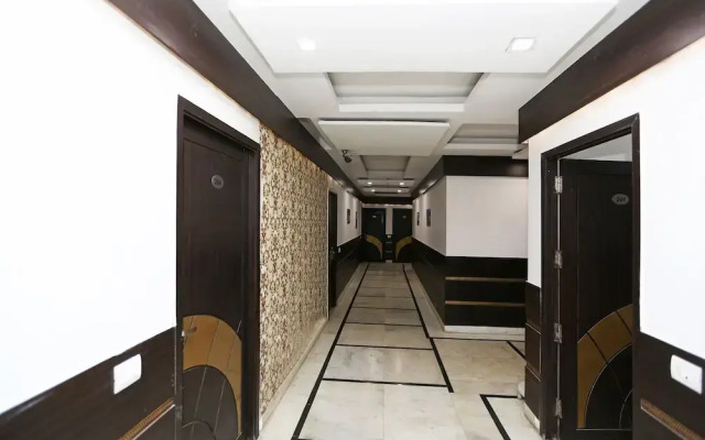 OYO 19029 Riya Palace