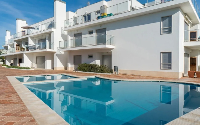 Beautiful Apartment With Terrace and a Pool